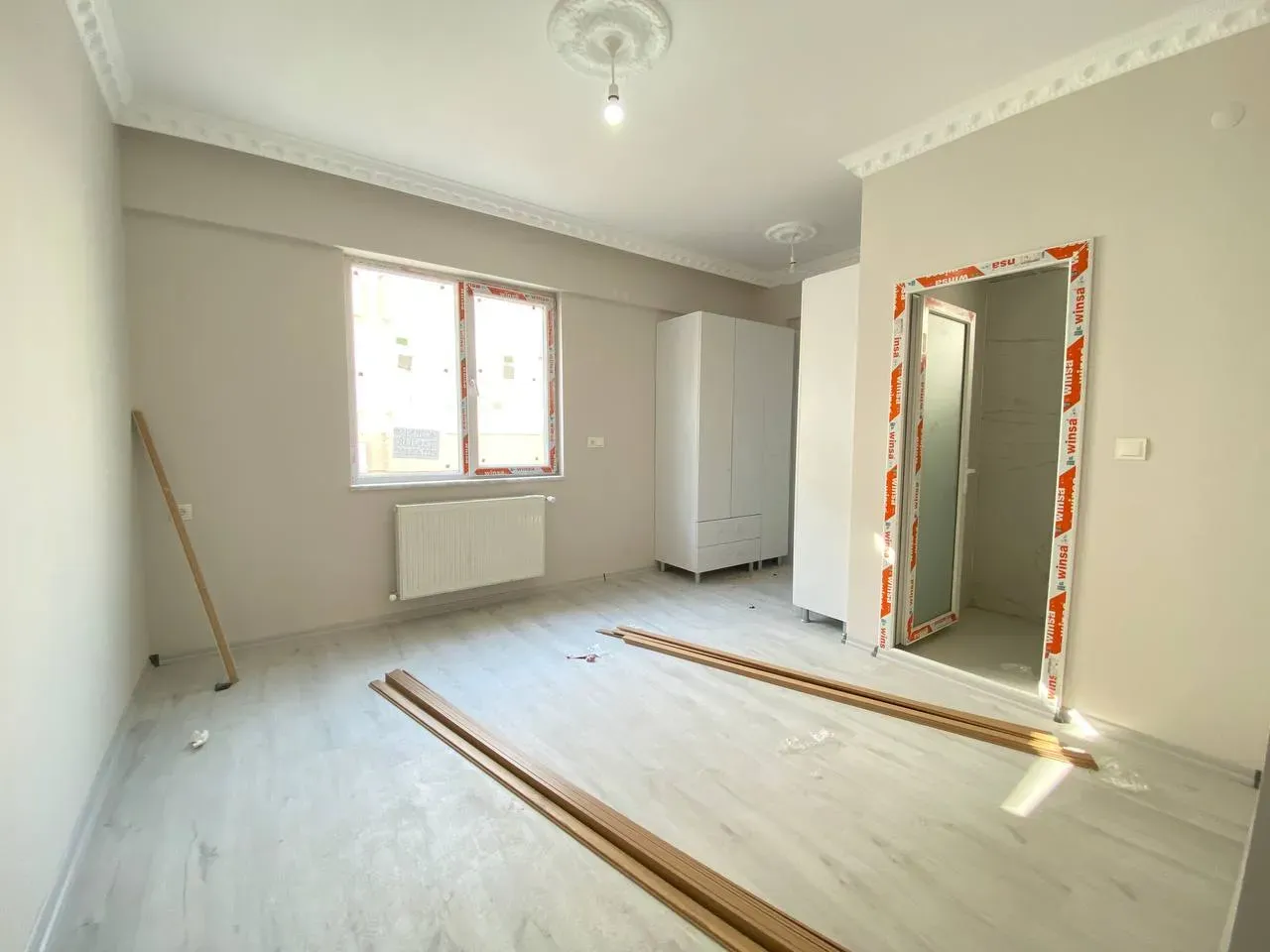 DEVELİ POLAT GAYRİMENKUL-TEKİR CADDESİNDE KİRALIK LÜX DAİRE