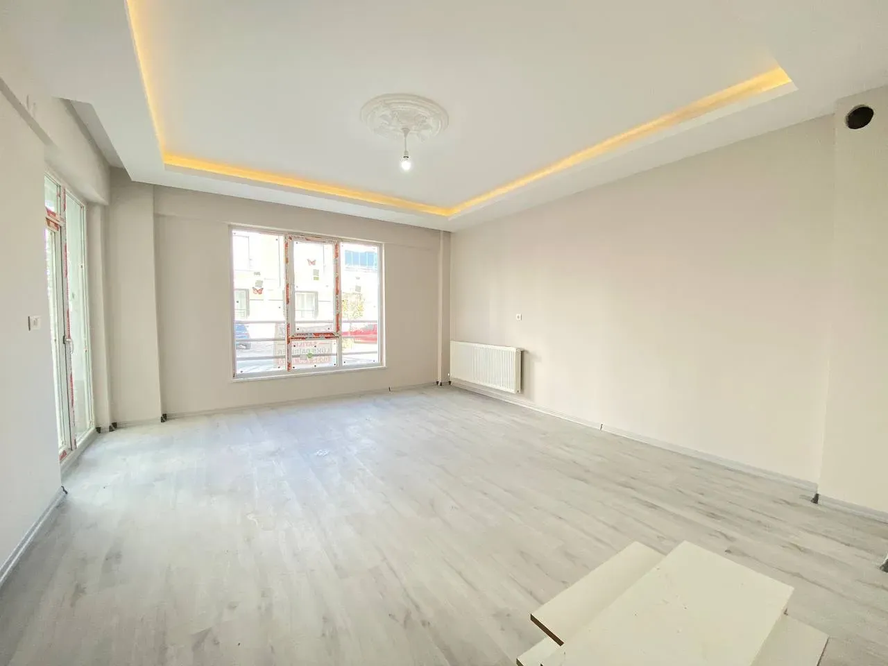 DEVELİ POLAT GAYRİMENKUL-TEKİR CADDESİNDE KİRALIK LÜX DAİRE